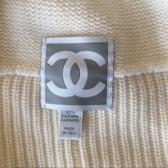 Chanel Cream-Colored Cashmere Beanie - Picture 3 of 3